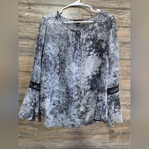 Alyx Black and Gray Patterned Blouse